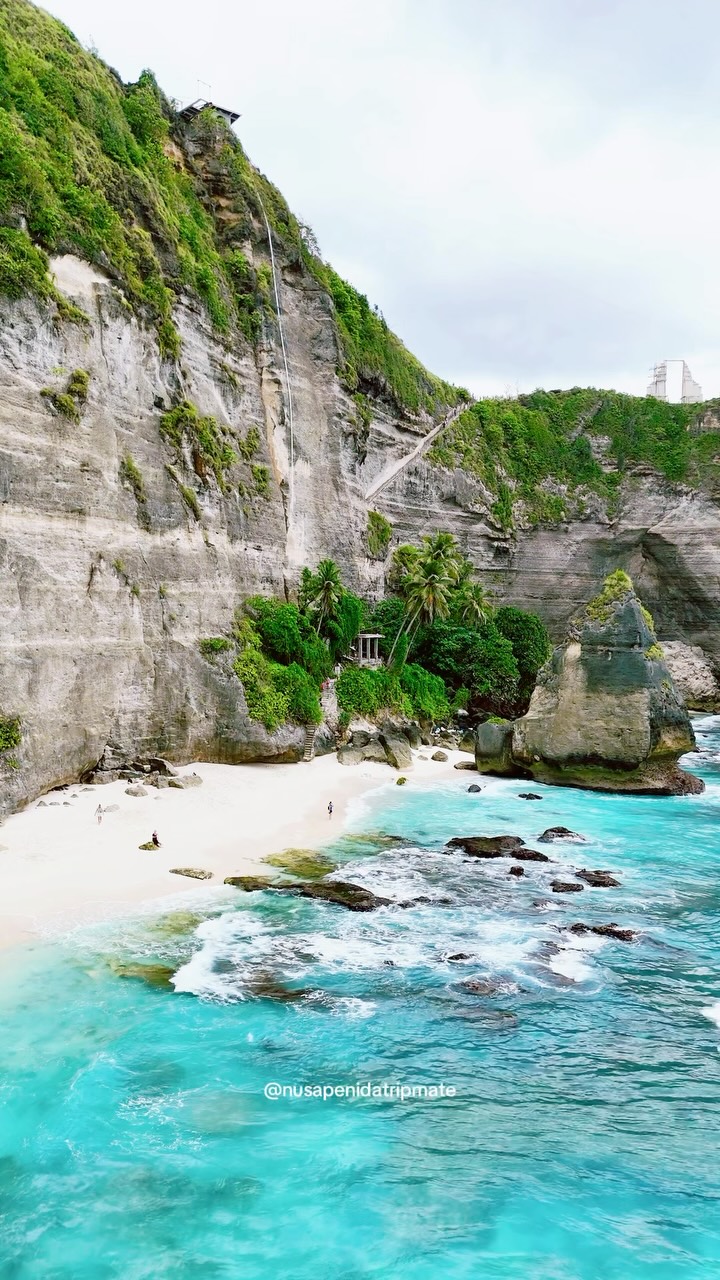 Waktunya liburan ke Nusa Penida bareng @nusapenidatripmate 🏝️🏝️

Private One Day Trip Nusa Penida.

➡️ PILIHAN DESTINASI

🏖️ Trip Barat

👉🏻 Broken Beach
👉🏻 Angels Billabong
👉🏻 Paluang Cliff
👉🏻 Kelingking Beach
👉🏻 Crystal Beach

🏖️ Mix Trip A (Timur + Barat A)

👉🏻 Diamond Beach
👉🏻 Tree House
👉🏻 Raja Lima
👉🏻 Kelingking Beach
👉🏻 Paluang Cliff

🏖️ Mix Trip B (Timur + Barat B)

👉🏻 Diamond Beach
👉🏻 Kelingking Beach
👉🏻 Paluang Cliff
👉🏻 Broken Beach
👉🏻 Angels Billabong

➡️ PAKET TERMASUK

👉🏻 Private Tour
👉🏻 Ticket Fastboat (PP)
👉🏻 Mobil AC
👉🏻 Driver as Guide & Kang Foto
👉🏻 Makan Siang di Resto
👉🏻 Tiket Masuk
👉🏻 Parkir Semua Area

❌️ Retribusi (Tidak Termasuk)
❌️ Tiket Foto Berbayar (Tree House & Paluang Cliff)

➡️ DETAIL TRIP

👉🏻 Mepo di Pel. Sanur
👉🏻 Check in: 6.30 - 7.00
👉🏻 Depart: 7.30
👉🏻 Finish: 16.30

✅ Free Reschedule dan Easy Refund!

✔️ Request Transfer Hotel di Bali

➖➖➖➖➖➖➖➖➖➖➖➖➖➖

➡️ CEK HARGA & KETERSEDIAN
(DM / Hubungi Kontak Dibawah!)
⠀⠀⠀⠀⠀⠀⠀⠀⠀
[WhatsApp]: (+62)853-3840-2990 / 0823-3906-2727
[Website]: nusapenidatripmate.com
[Instagram]: @nusapenidatripmate 

#nusapenida #nusapenidatripmate #nusapenidatours #bali nusapenidatrip